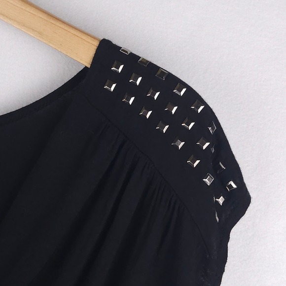 Soprano Black Studded Shoulder V Neck Elastic Waist Cap Sleeve Top Womens L - Picture 3 of 5